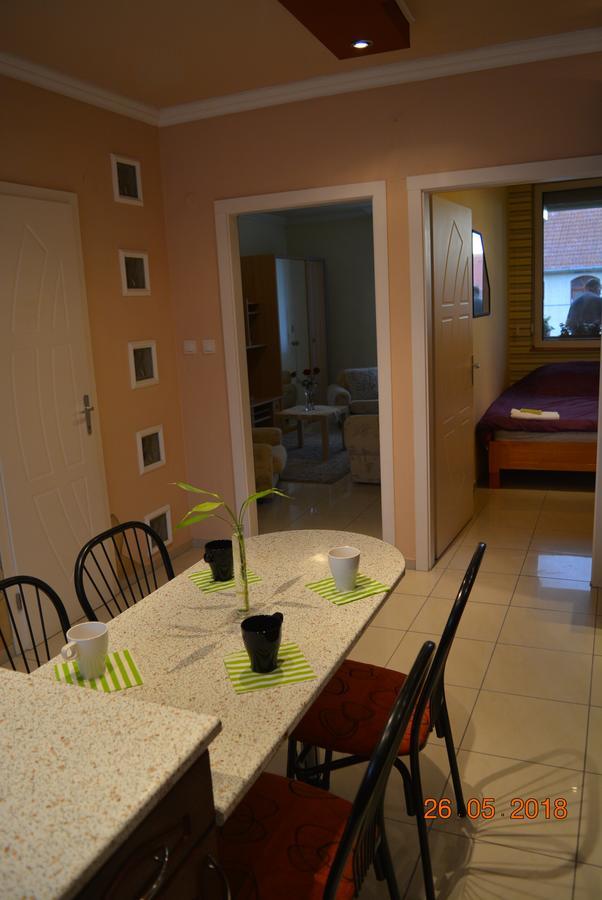 Berettyo Central Apartment Berettyóújfalu Buitenkant foto